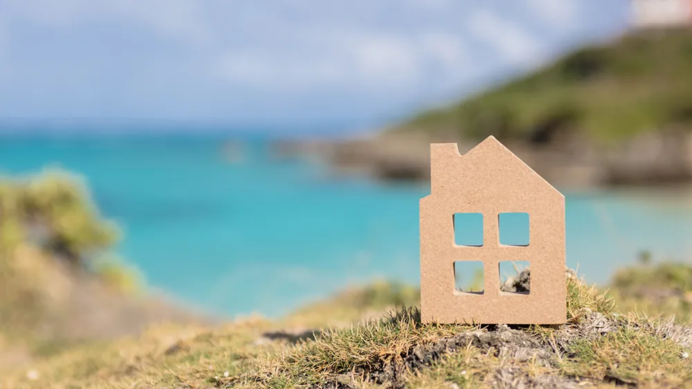 海の近くで家を建てる際の注意点と対策